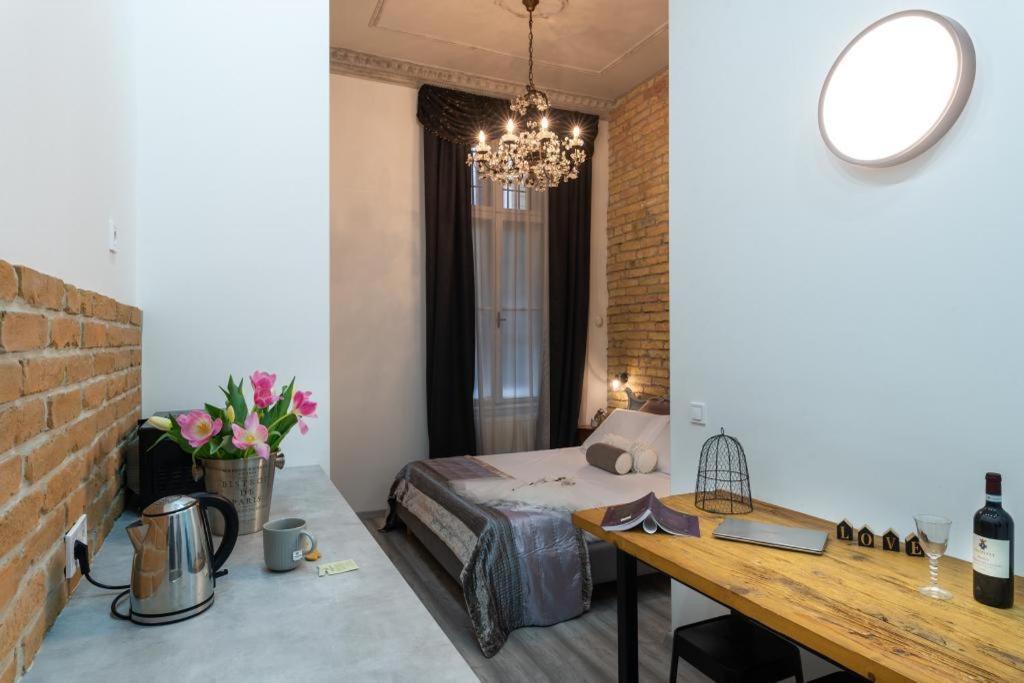 Regina Mini On Kiraly Street Apartament *